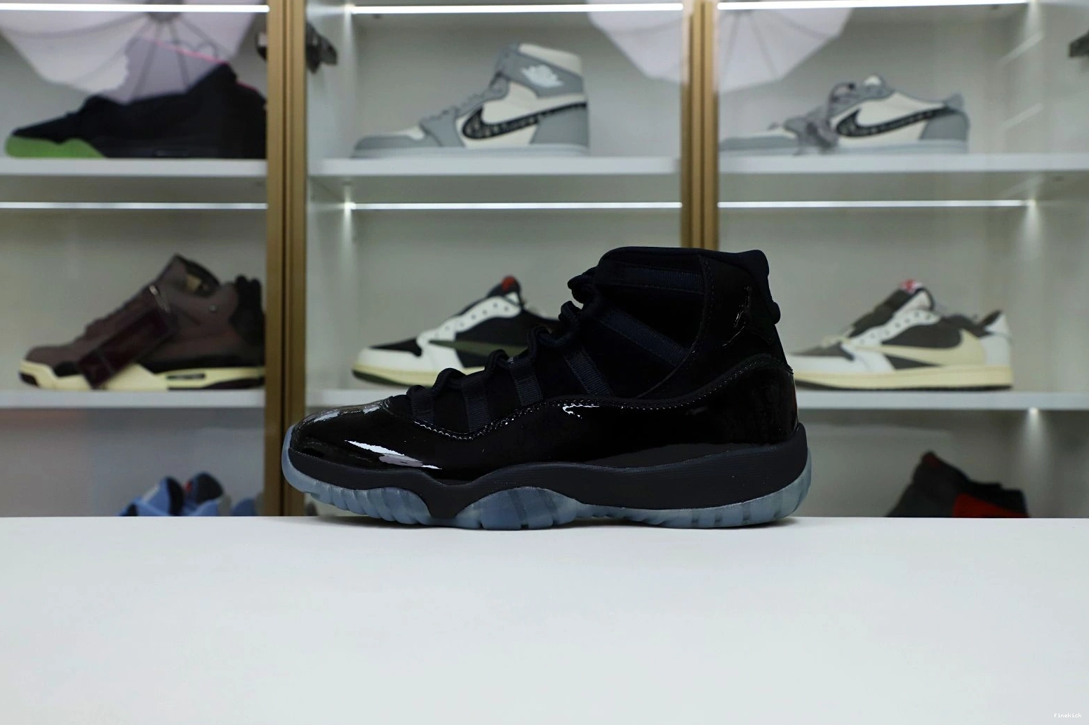 AND GOWN' 11 AIR 'CAP RETRO JORDAN 0113